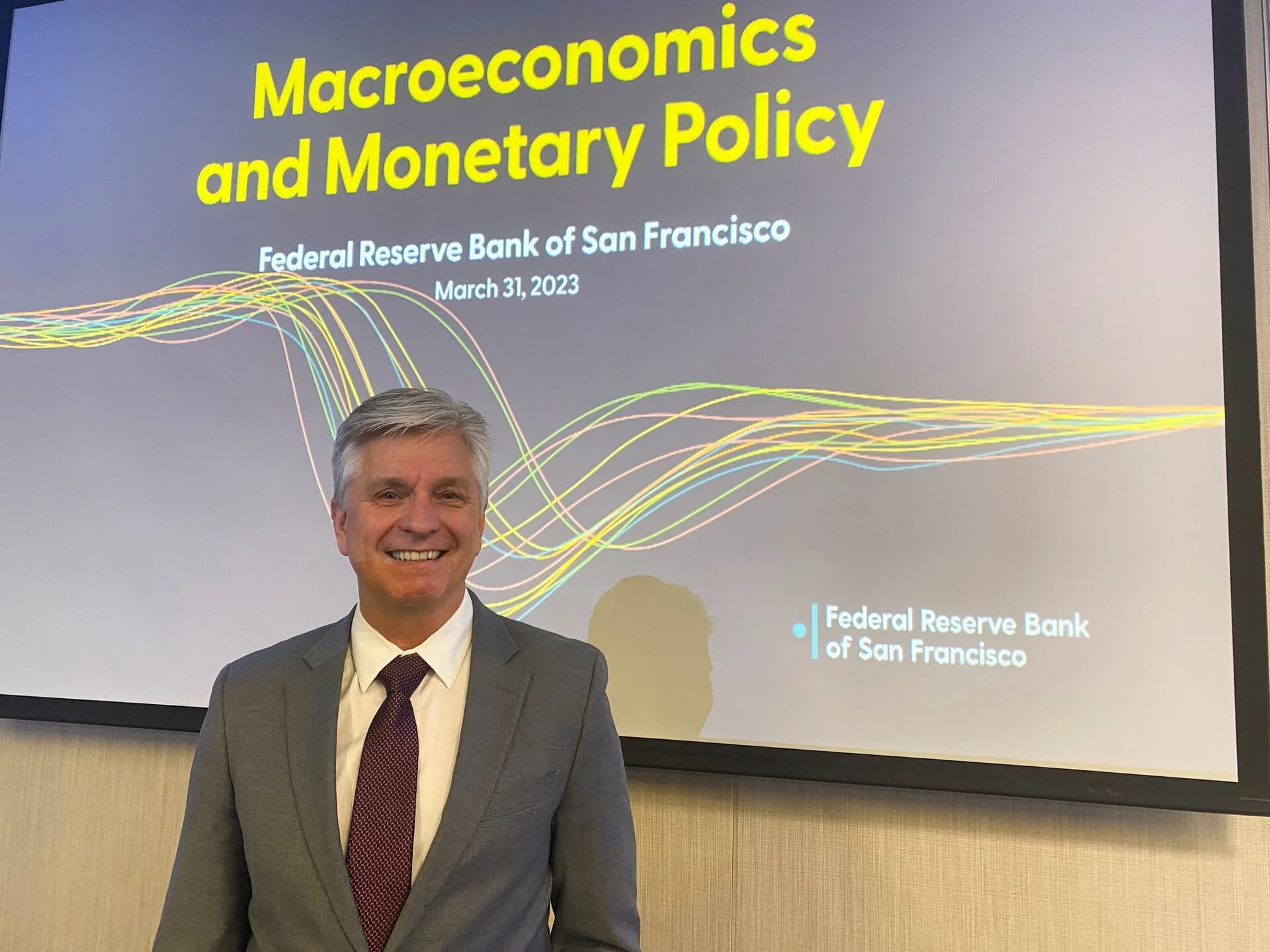Federal Reserve policy 2026 hold: Tech, Markets, Risks